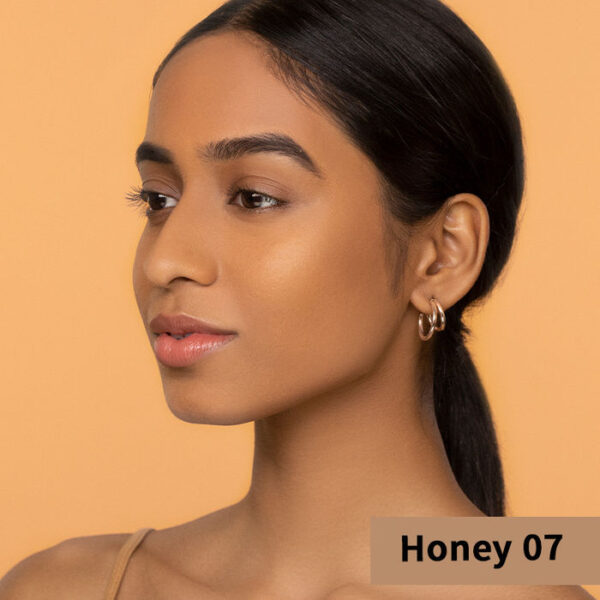 Nykaa All Day Matte 12Hr Oil Control Face Compact Powder With SPF 15 PA ++ - Image 4